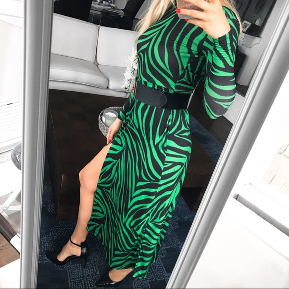 🆕 GREEN BLACK ZEBRA PRINT SLIT MAXI DRESS! - Picture 2 of 8